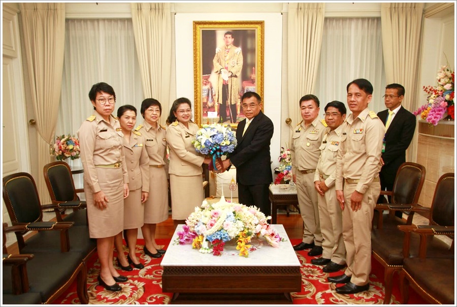 ﻿กรมบังคับคดีร่วมแสดงความยินดีกับกับประธานศาลฎีกา